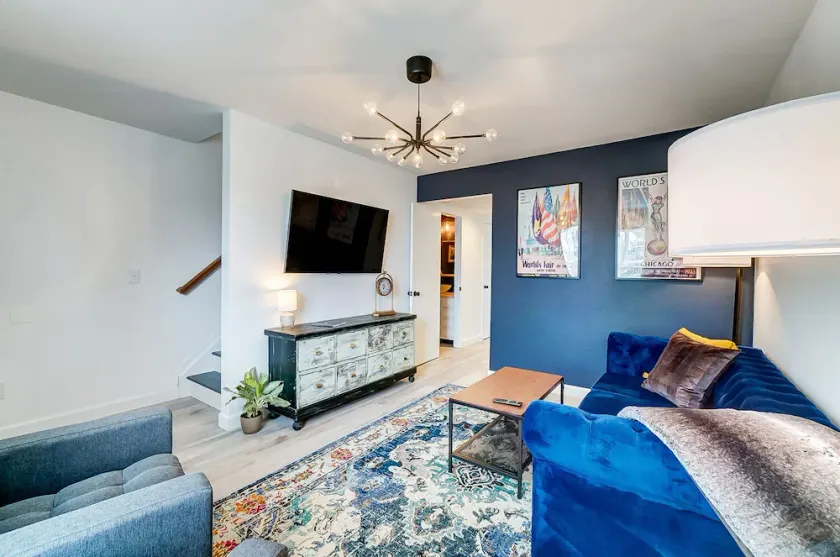 Sleepy Nook - Remodeled with Comfort & Style - steps from Spooky Nook Hamilton - Image 1