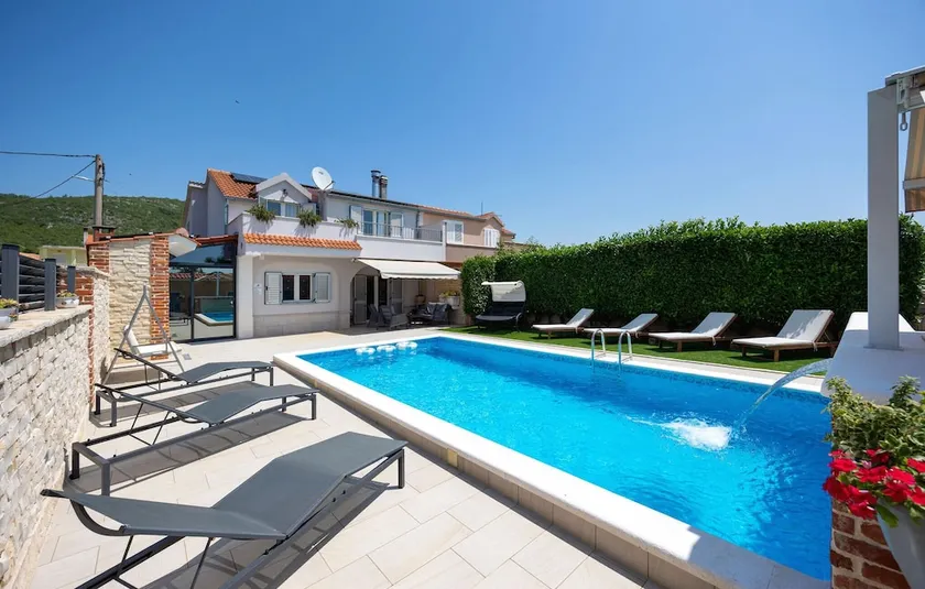 Beautiful home in Sestanovac - Image 1