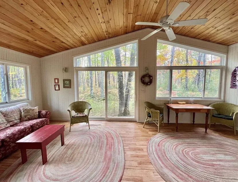 2 Schlafzimmer 2 Bad Cottage Neslted im Wald - Image 1