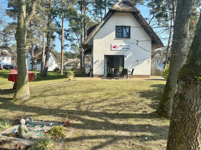 Enjoy a wonderful vacation on the Szczecin Lagoon on a spacious property with a sauna and a fireplace. - Image 1