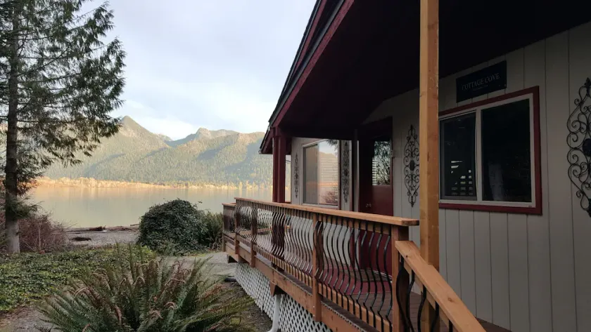 Lake Quinault Cottage Cove  Stay&Play\" OR \"Relax&Revive In Olympic National Park - Image 1
