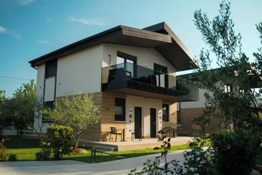 Lej & Laj Residence - Image 1