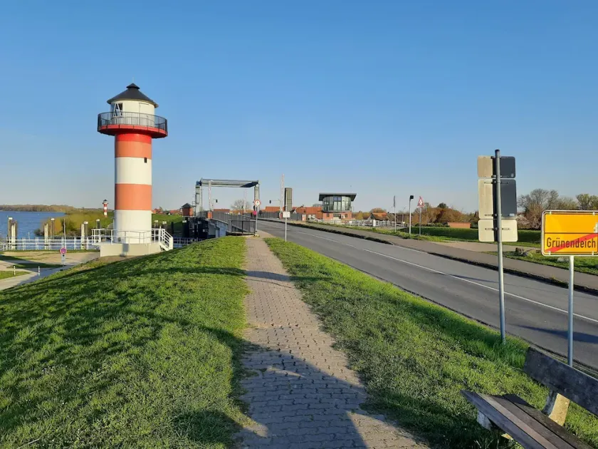 Traumhafte Ferienwohnung direkt an der Elbe im Alten Land - Image 1