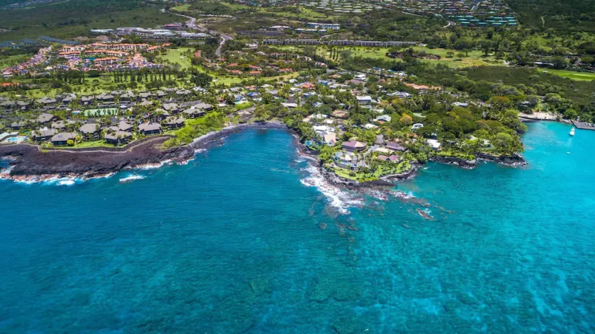 Kona -2 bedroom resort condo - near downtown - Image 1