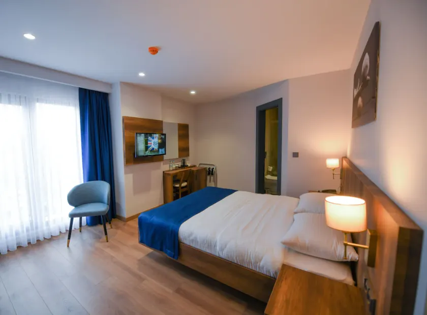 REF İNN HOTEL - Image 1