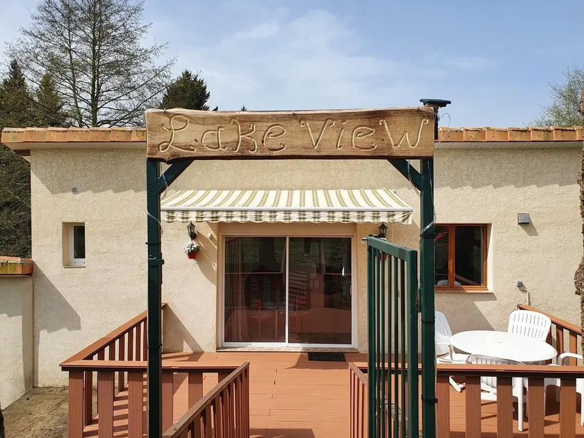 Lake View 4 Person Gite - Image 1