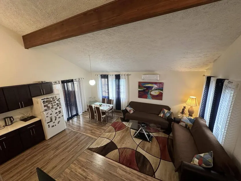 >>>Wunderschönes 3-Schlafzimmer 2-Badezimmer modernes Haus im Herzen von Pocono<<< - Image 1