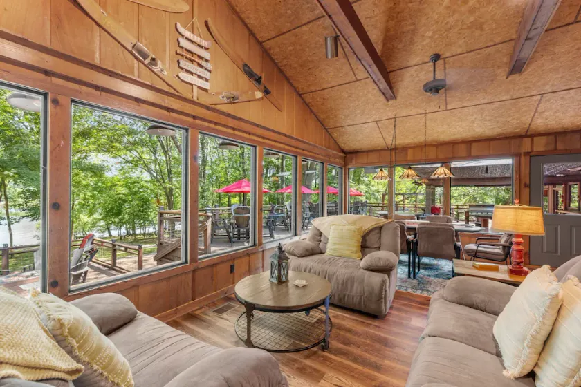Cool Goose Landing Private Dock Large Deck Game Room 61 - Image 1