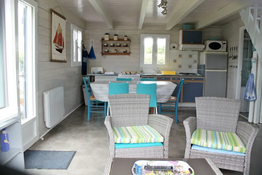 Chalet for vacations by the sea - Image 1