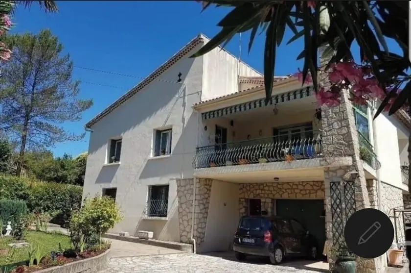 Trepeloup accommodation - Image 1