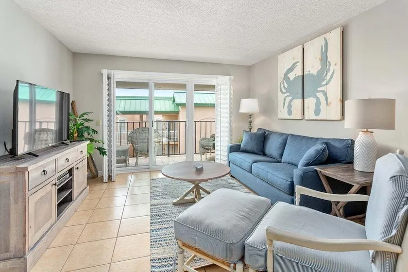 Vacation on St Simons Island! Pool, Beach Access, Fitness Center, Tennis! - Image 1