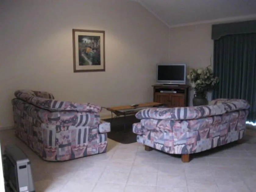 MARGARET RIVER APARTMENTS 2 - Image 1