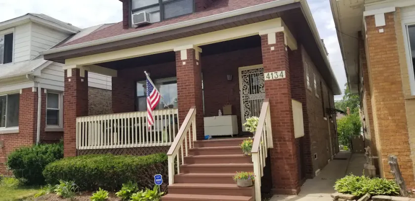 Cozy Comfy Clean 420 Compliant FREE Parking QUIET Neighborhood A GUEST FAVORITE! - Image 1