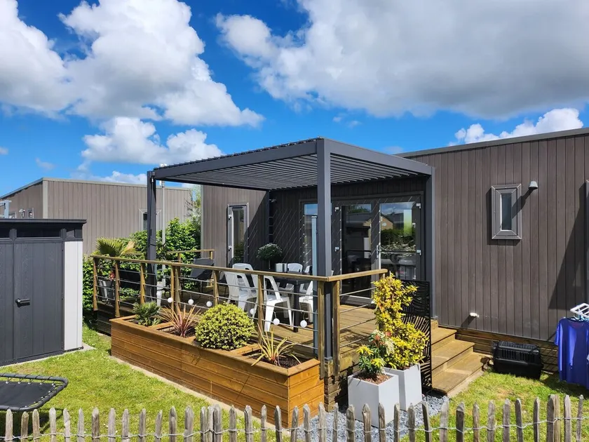 Komfort-Mobilheim 6 Pers., 3 SZ, 2 Bäder, in Strandnähe mit Pool und Fitnessraum - Image 1