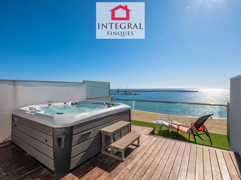 Modernes Duplex mit Whirlpool, Terrasse & Parkplatz in Palamós - Image 1