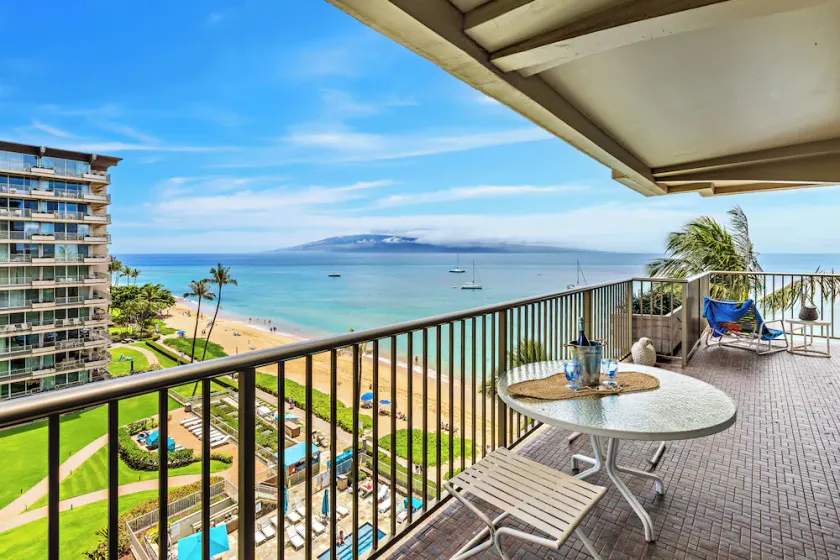 Ocean Frnt steps from beach, dining, shopping 801 - Image 1