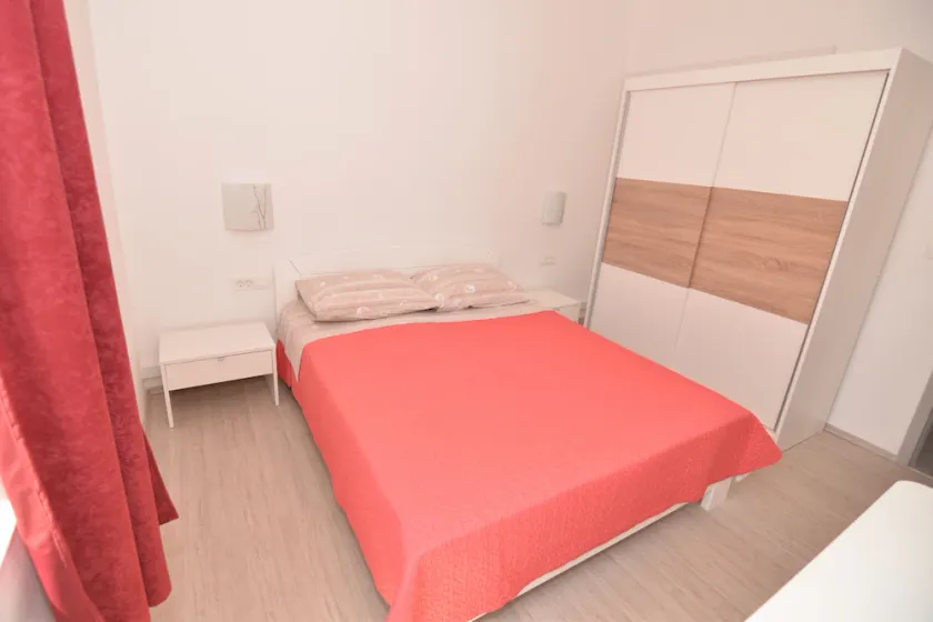 Apartamento para dos personas en la playa Tkon, Pasman (A-16589-c) - Image 1
