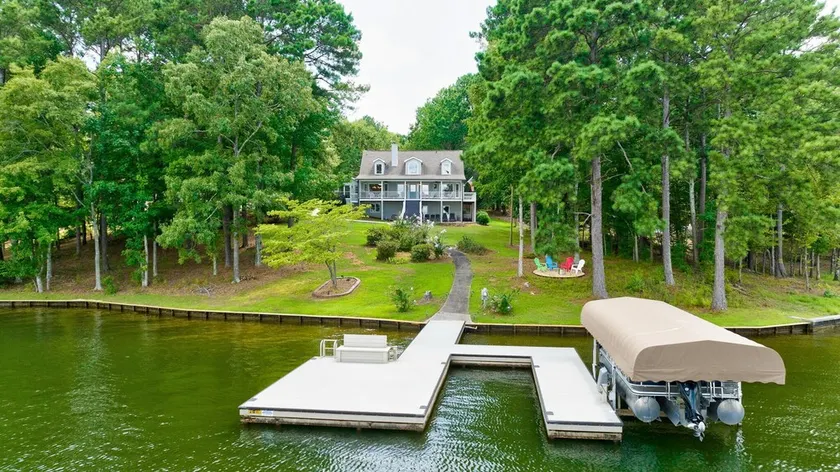 Beautiful Blue Heron Home on Lake Oconee - Image 1