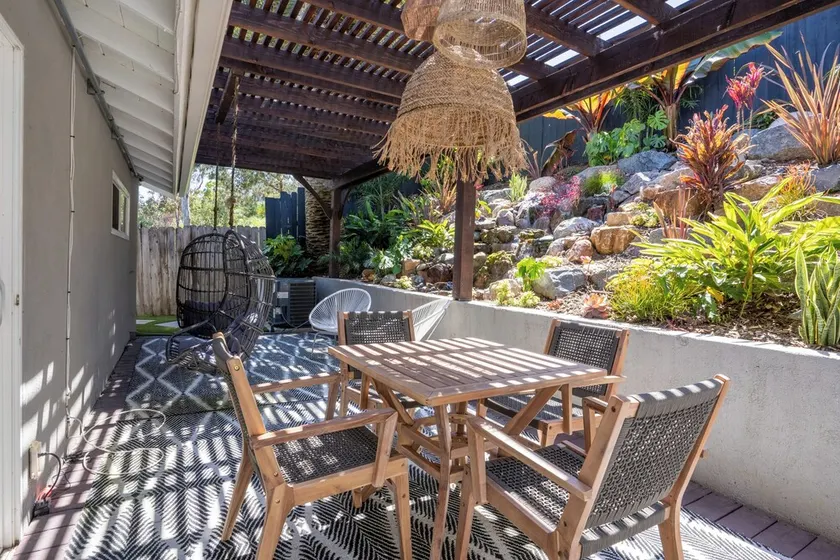 Private 3BD Coastal Oasis - .5 miles from Beach! - Image 1