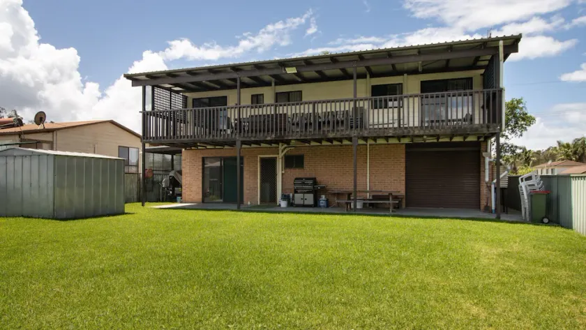 House that has the Lot - Image 1
