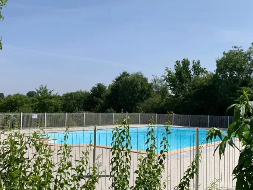 ZEcamping 3 étoiles piscine chiens acceptés cottage TV LV BBQ 41m2 - Image 1