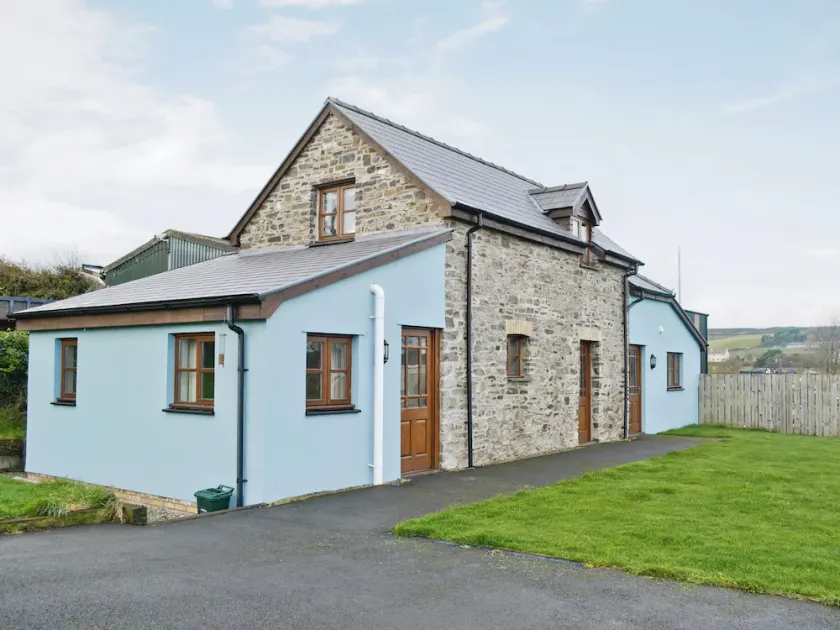2 Schlafzimmer Unterkunft in Llanfarian, Aberystwyth - Image 1