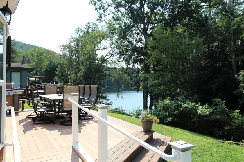 Cooperstown Baseball Rentals - Anglewoods - Lakefront på Goodyear Lake! - Image 1