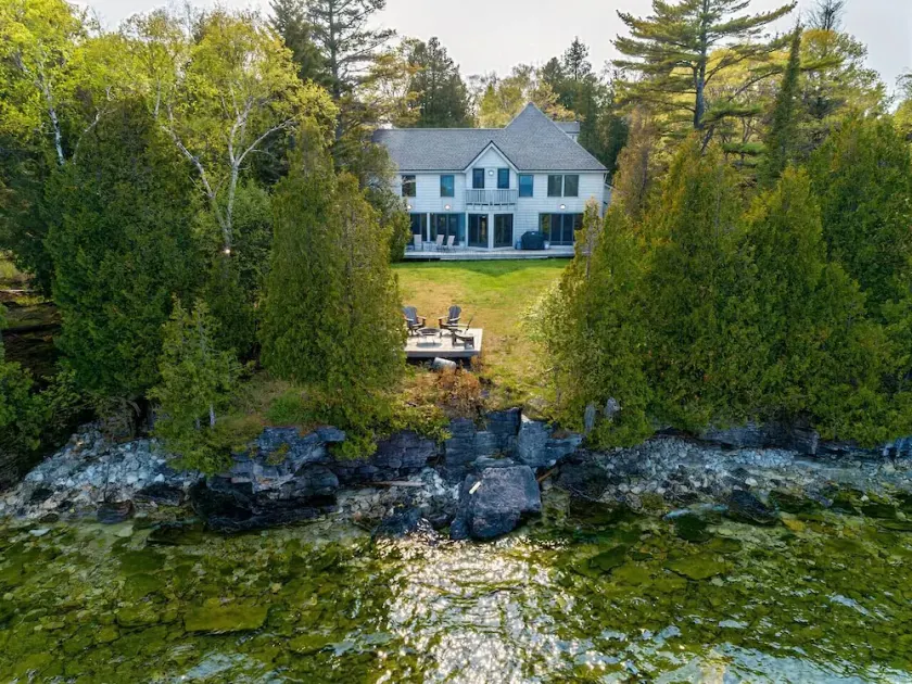 Large Lake House | Door County | Cave Point Park - Image 1