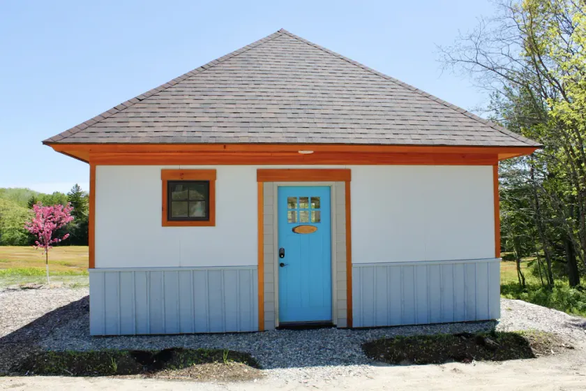Trillium Cottage–Handcrafted, brand-new cottage in Blue Hill - Image 1