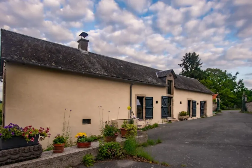 Gîte de Charme Dans la Campagne Corrézienne - Image 1