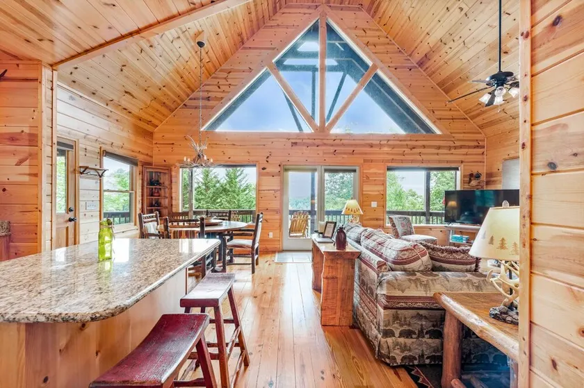 4BR Murphy NC Cabin | Mountain Views & Pet Friendly - Image 1