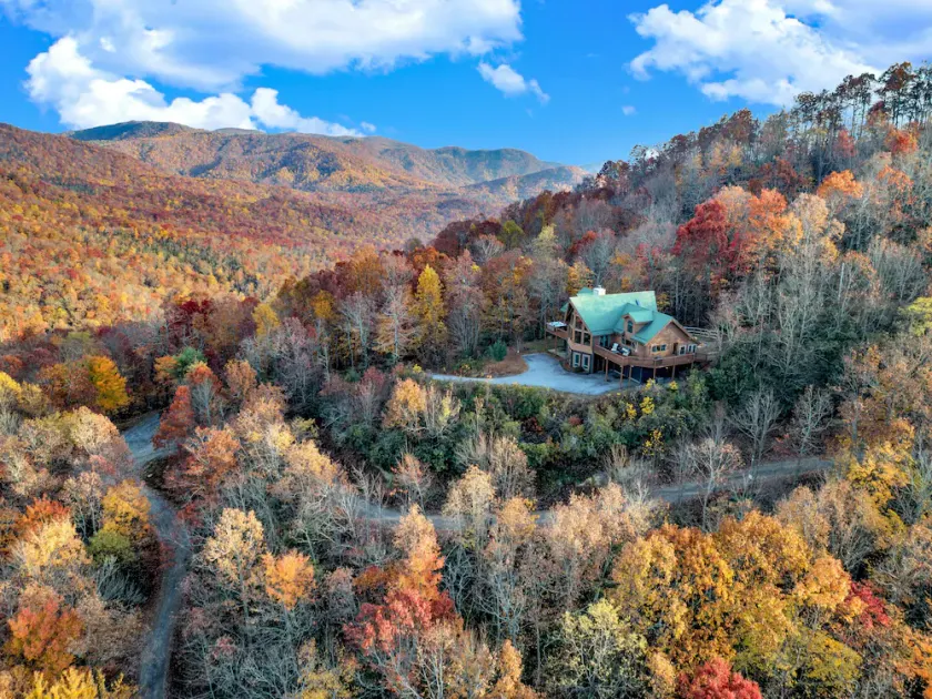 EPIC VIEWS-HotTub-WoodStove-Sauna-Fireplace-GameRoom-Playset-EV-FencedYard+More! - Image 1