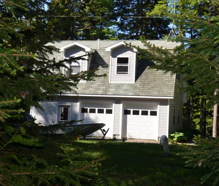 Nær Camden, fredfyldte omgivelser i Maine woods, fremragende anmeldelser. - Image 1