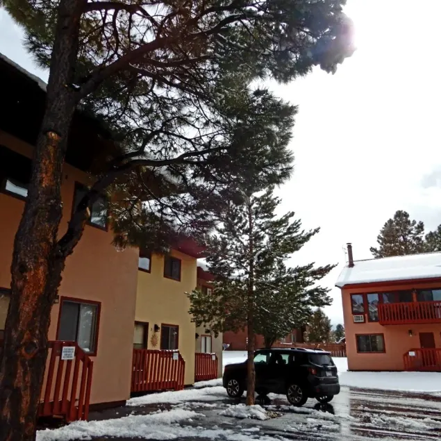 Vue sur la montagne, à 30 minutes de Wolf Creek, à proximité des restaurants, pubs et magasins. - Image 1