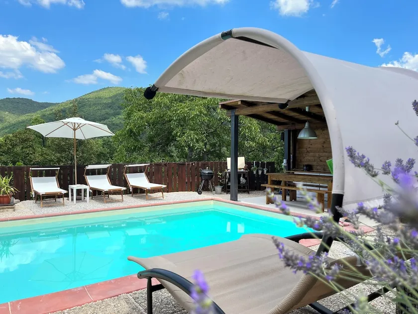 House with private pool for exclusive use among forests and hills, 8 km from Spoleto - Image 1