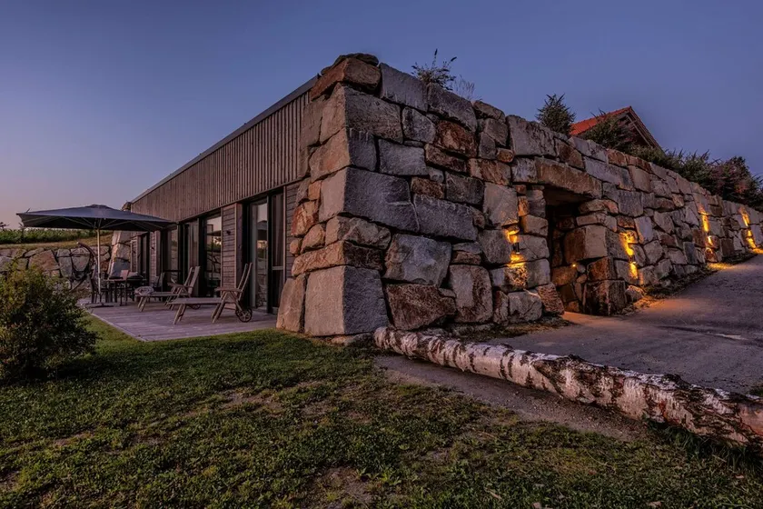 Stoahaus - 140 sqm earth house with private spa - Image 1