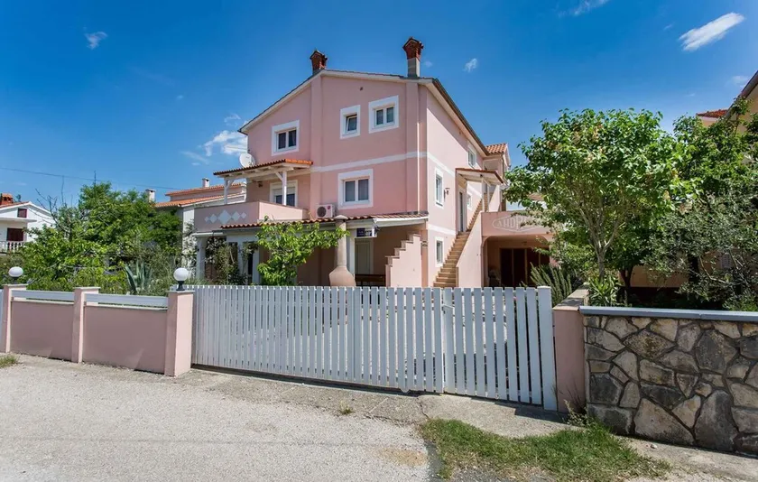 Apartamento de vacaciones con balcón - Image 1