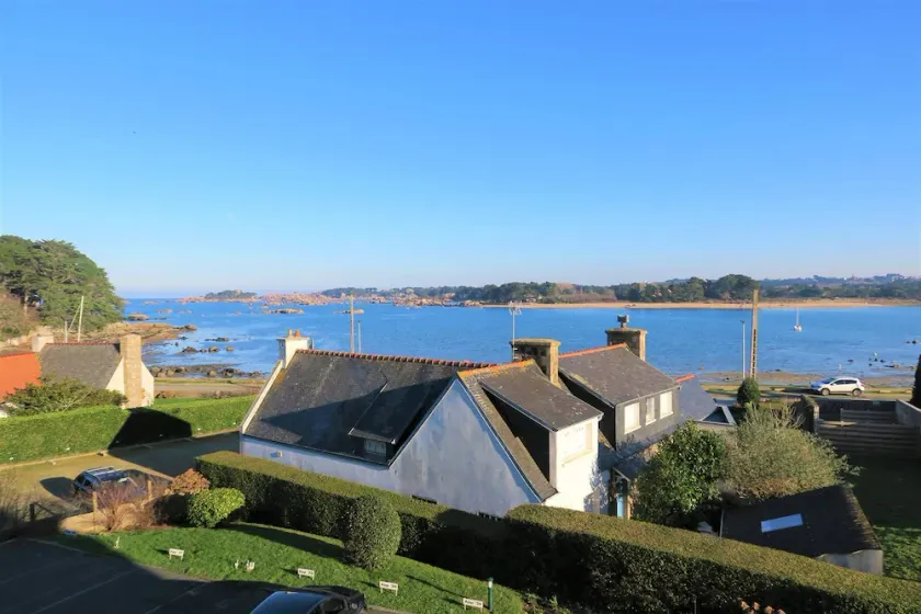 Apartment in Trégastel near Renote Island - Image 1