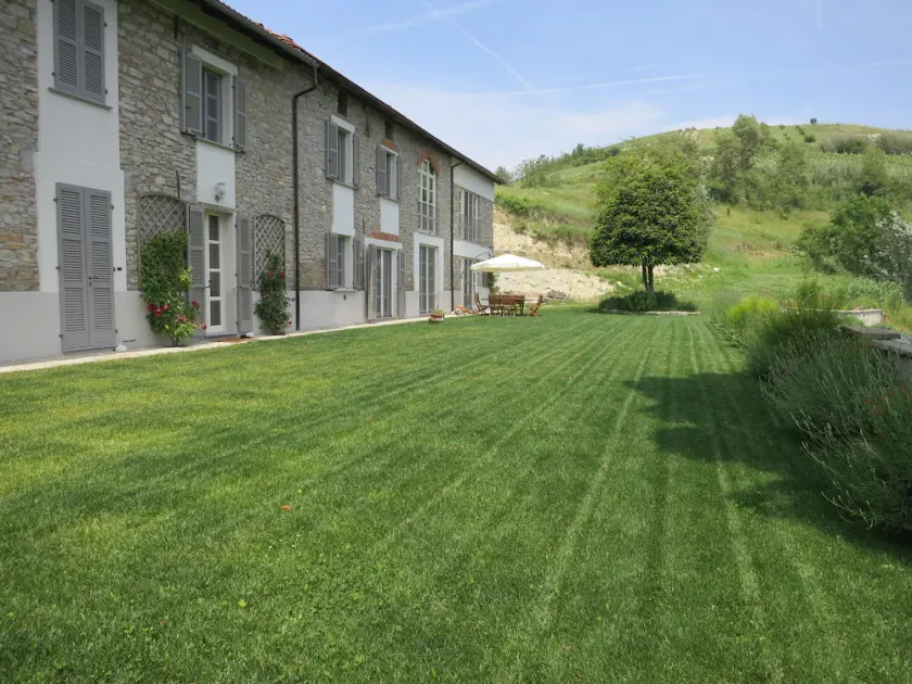 elegantes großes privates Bauernhaus in den Weinbergen mit neuem Schwimmbad - Image 1