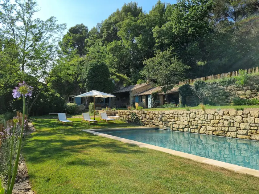 Magnificent Mas Provençal in the southern Luberon - Image 1