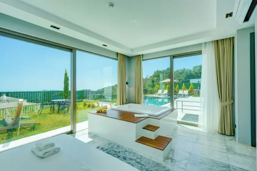 Villa Neptune 2 - PLANET LUXURY VILLAS - Image 1