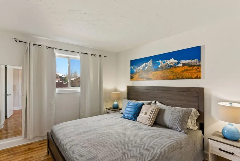 Condo am Berghang: Kingsize-Bett/Whirlpool/An freier Buslinie/Kamin - Image 1