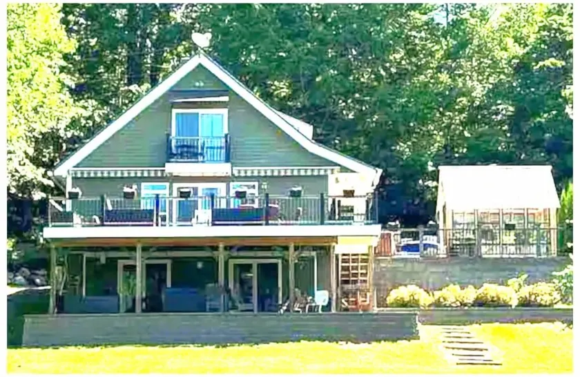 Winter Lakeside Retreat on Locke Lake — Stunning Views & Private Hot Tub - Image 1
