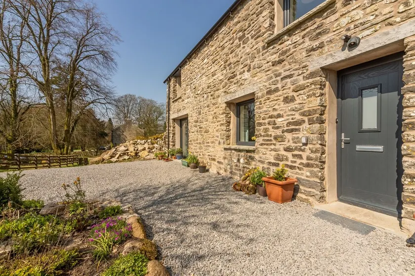 A cosy house offering accommodation for up to six guests - Image 1