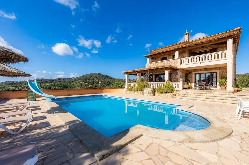 Maison de vacances Es Turó avec vue sur la mer, Wi-Fi, piscine et jardin - Image 1