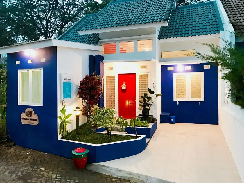 3 BR Villa, 1 Minute from Jatim Park 2, Fast Wi-Fi - Image 1