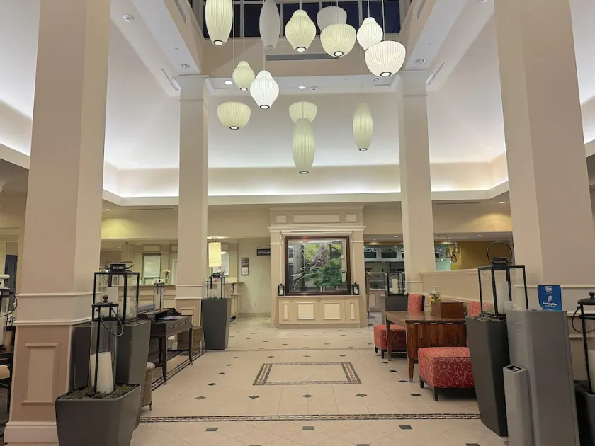 Arnot Grand Hotel & Suites - Image 1