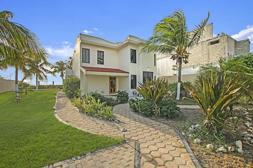 Casa Kauil, an oceanfront villa in Celestun - Image 1