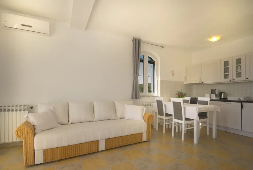 Comfortable and charming apartment, beside the nature park - Image 1