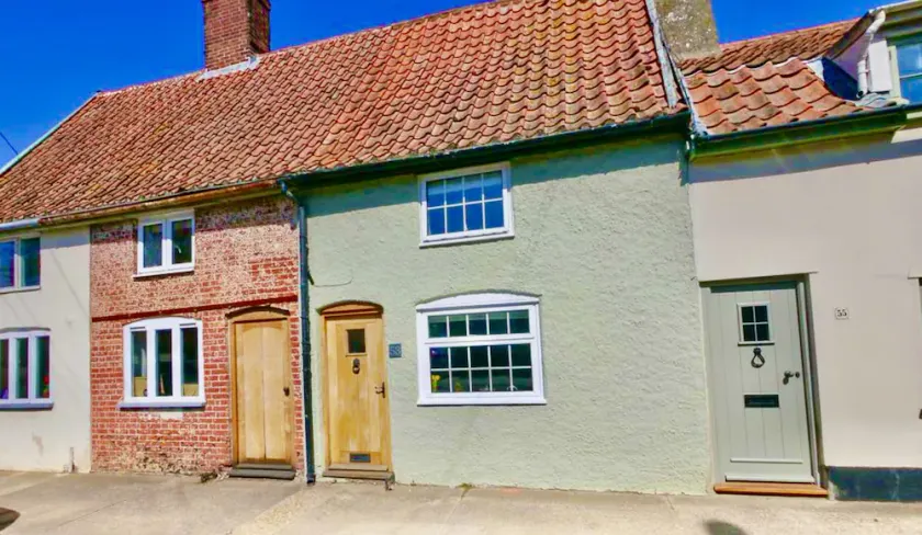 Romantic* Castle on the Hill Cottage *Framlingham - Image 1